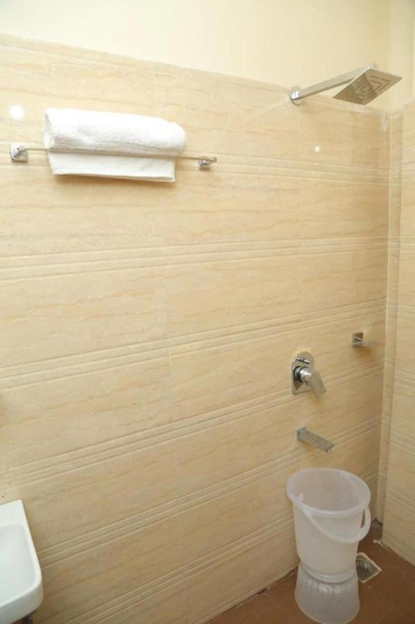 Hotel Golden Dreams Amritsar Exterior foto